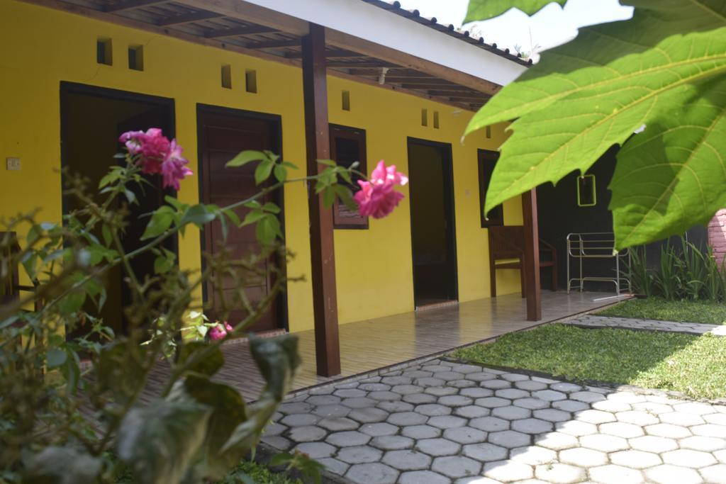 Blue Flame Inn Banyuwangi  Exteriér fotografie